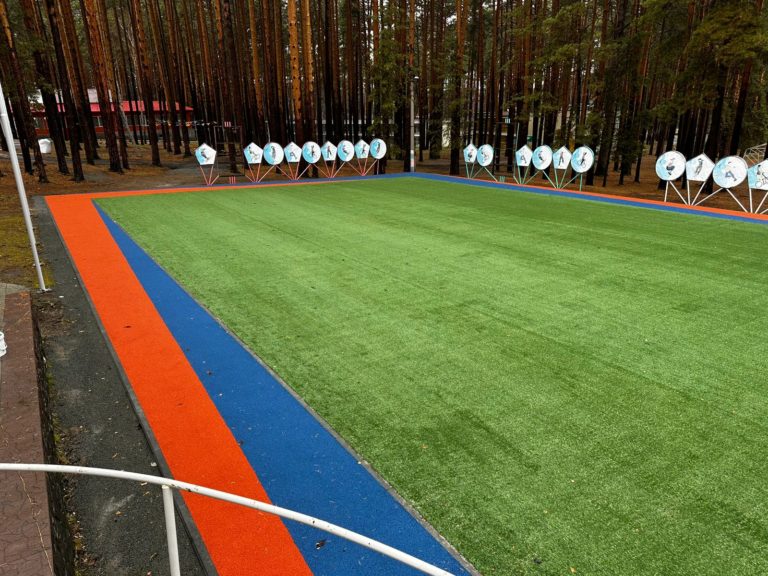 Площадка для спорта в оздоровительном лагере Уральские самоцветы г. Сысерть